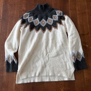 Abercrombie Women's Fair Isle Sweater - Black, White, and Brown - small